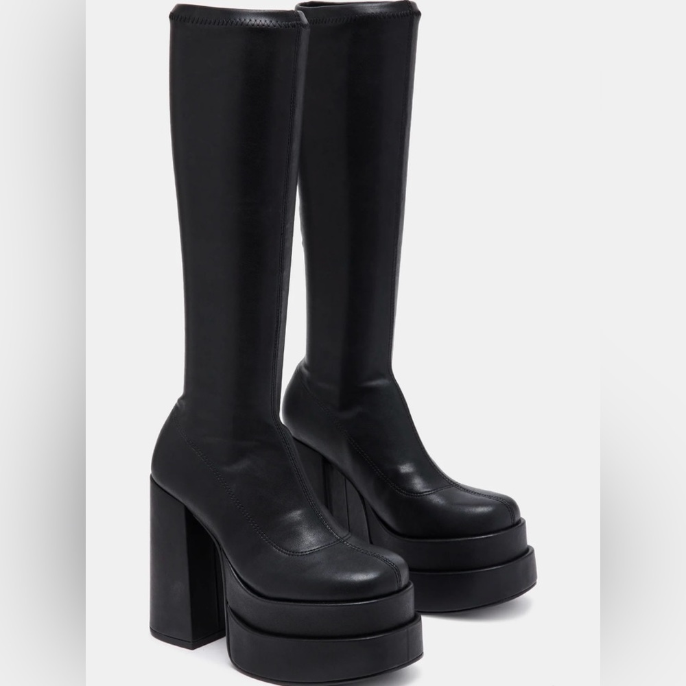 STEVE MADDEN- BRAND NEW, size 8.5, CYPRESS Knee Boot